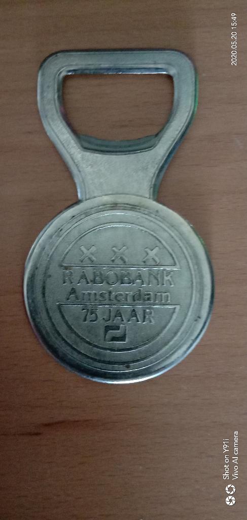 retro 'fles Opener rabobank 1979', Verzamelen, Retro, Ophalen of Verzenden, Huis en Inrichting