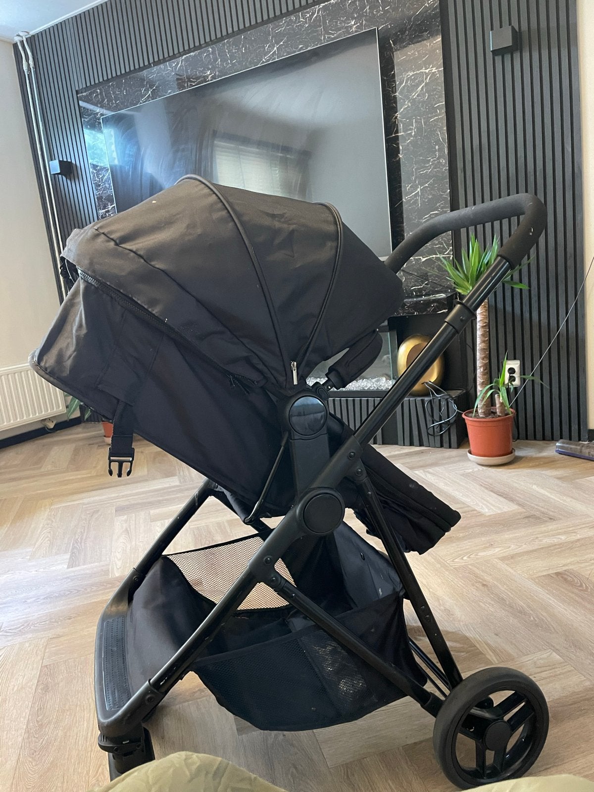 0t/m6 jaarZwarte kinderwagen van Bebiesfirst nooit gebruikt, Kinderen en Baby's, Kinderwagens en Combinaties, Ophalen of Verzenden