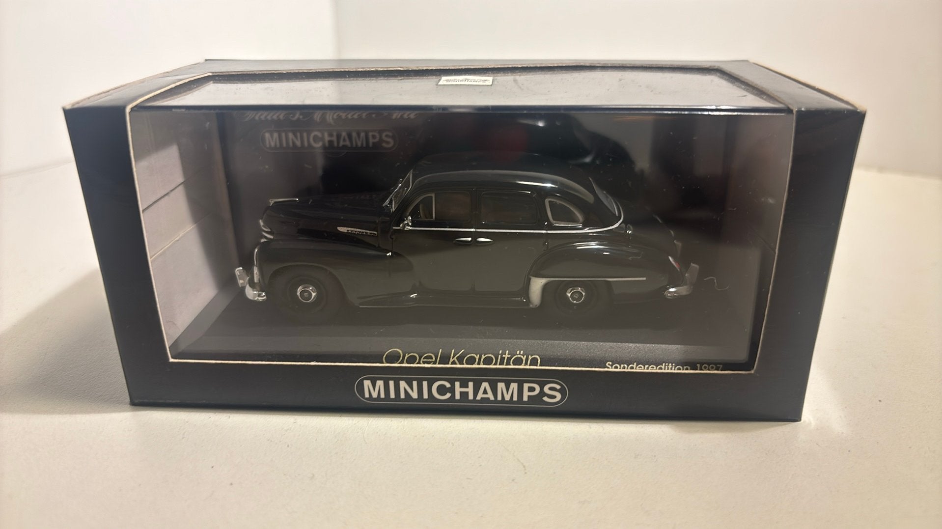 Opel kapitan minichamps 1.43, Overige merken, Auto, Ophalen of Verzenden, A