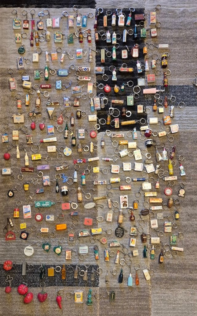 246 stuks prachtige miniatuur poppen, sleutelhangers., Ophalen of Verzenden, Zo goed als nieuw, Overige typen