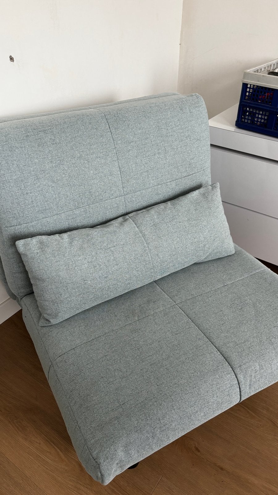 Beter Bed 1 persoons Slaapbank Falcon - licht blauw, Ophalen, Eenpersoons, 190 cm of minder, Zo goed als nieuw