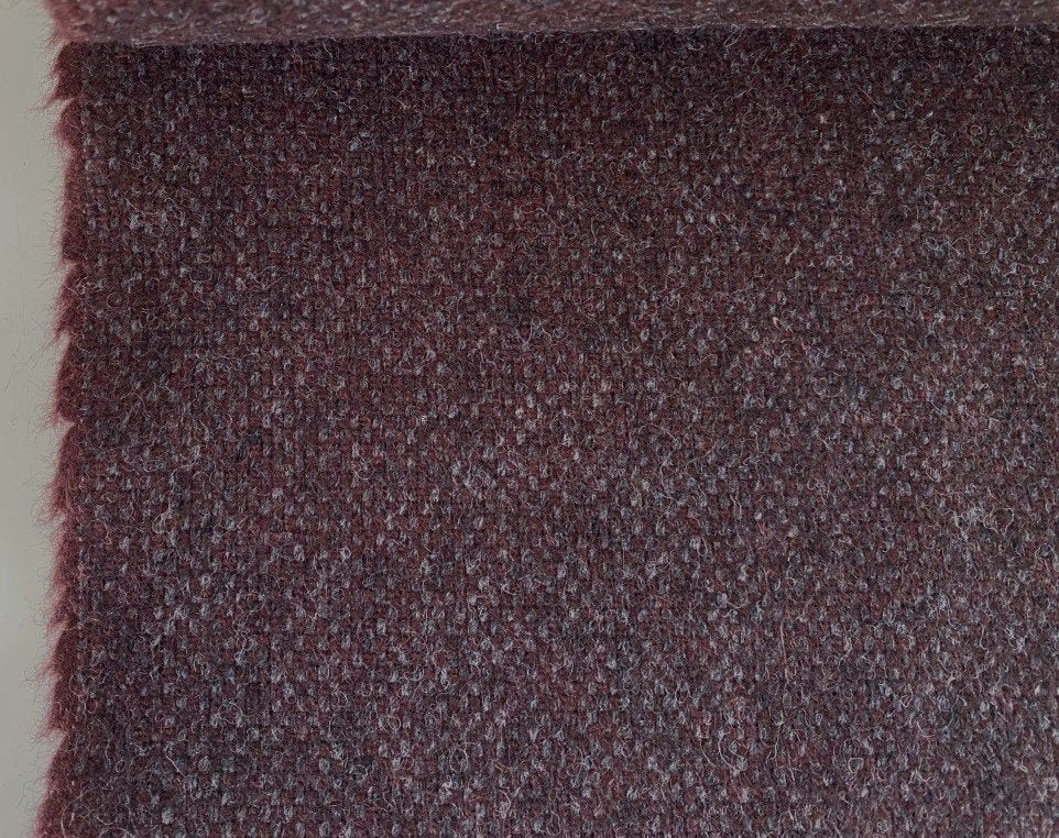 Gudbrandsdalens Amdal 675 aubergine+grijs 8,3 mtr meubelstof, Wol, Meerkleurig, 120 cm of meer, Ophalen of Verzenden