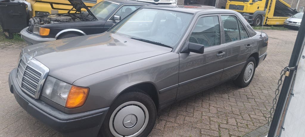 MERCEDES BENZ 200 E W124, foto 3