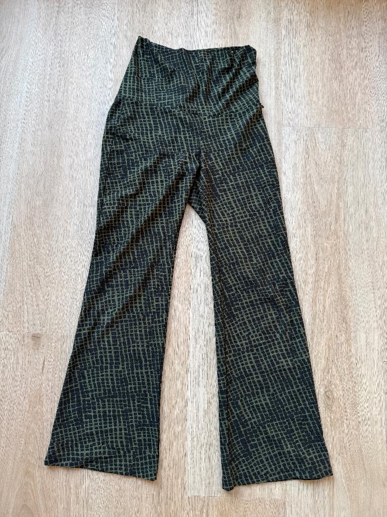 LOVE2WAIT flared broek zwart/groen, maat s, Kleding | Dames, Positiekleding, LOVE2WAIT, Ophalen of Verzenden, Zo goed als nieuw