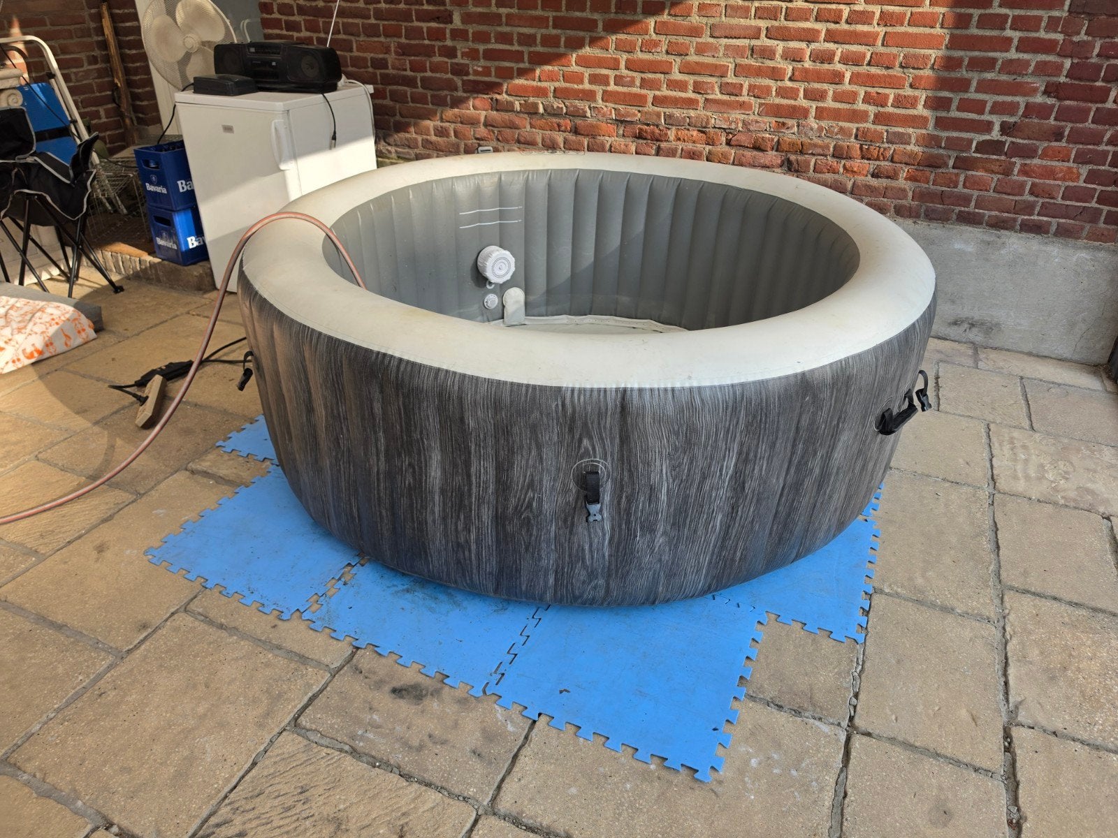 Intex 4-persoons jacuzzi - dekselhoes kapot € 250 euro, Ophalen, Gebruikt, Afdekzeil, Opblaasbaar