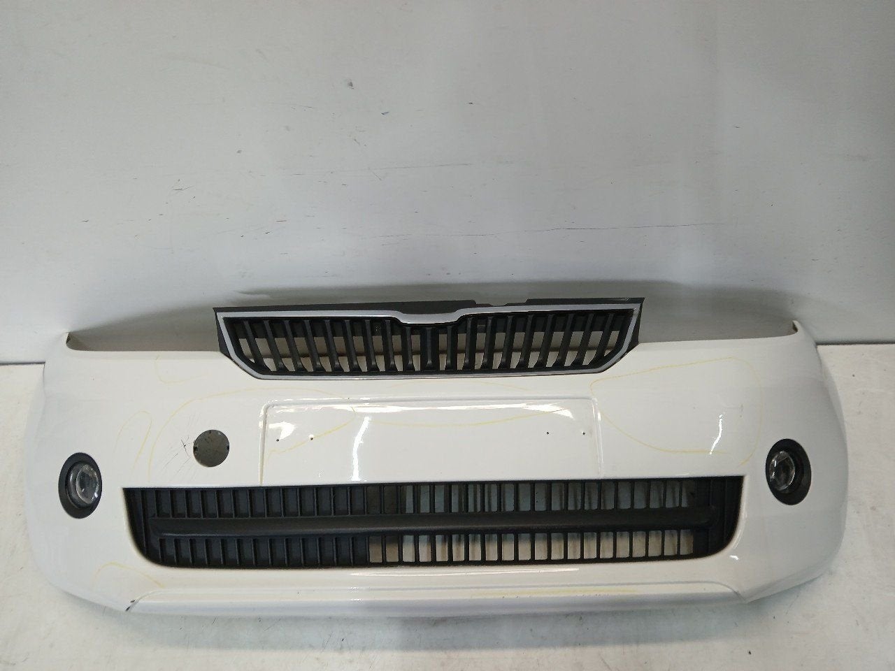 Bumper voor Skoda Citigo, Onderdelen@venauto.nl, Van der Ven Autorecycling B.V., Gebruikt, Ettenseweg 76, 4706 PB Roosendaal, The Netherlands