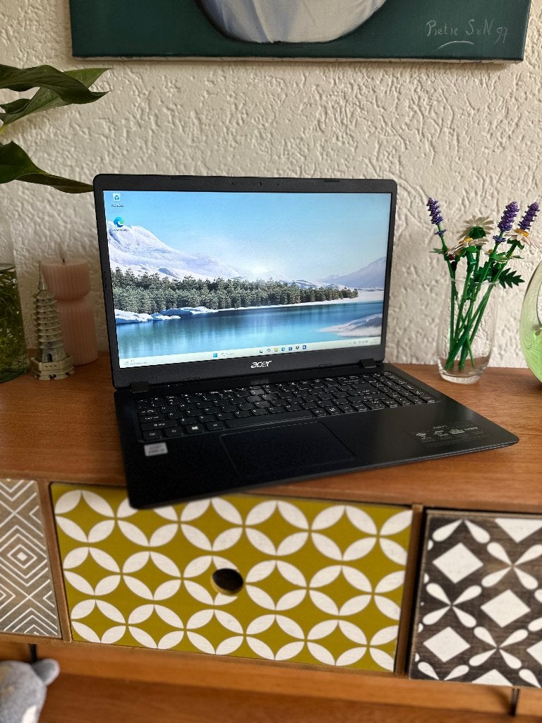 Acer Aspire 3 - Intel Core i3-1005G1 + SSD + 8GB geheugen, Ophalen, 2 tot 3 Ghz, 15 inch, Zo goed als nieuw