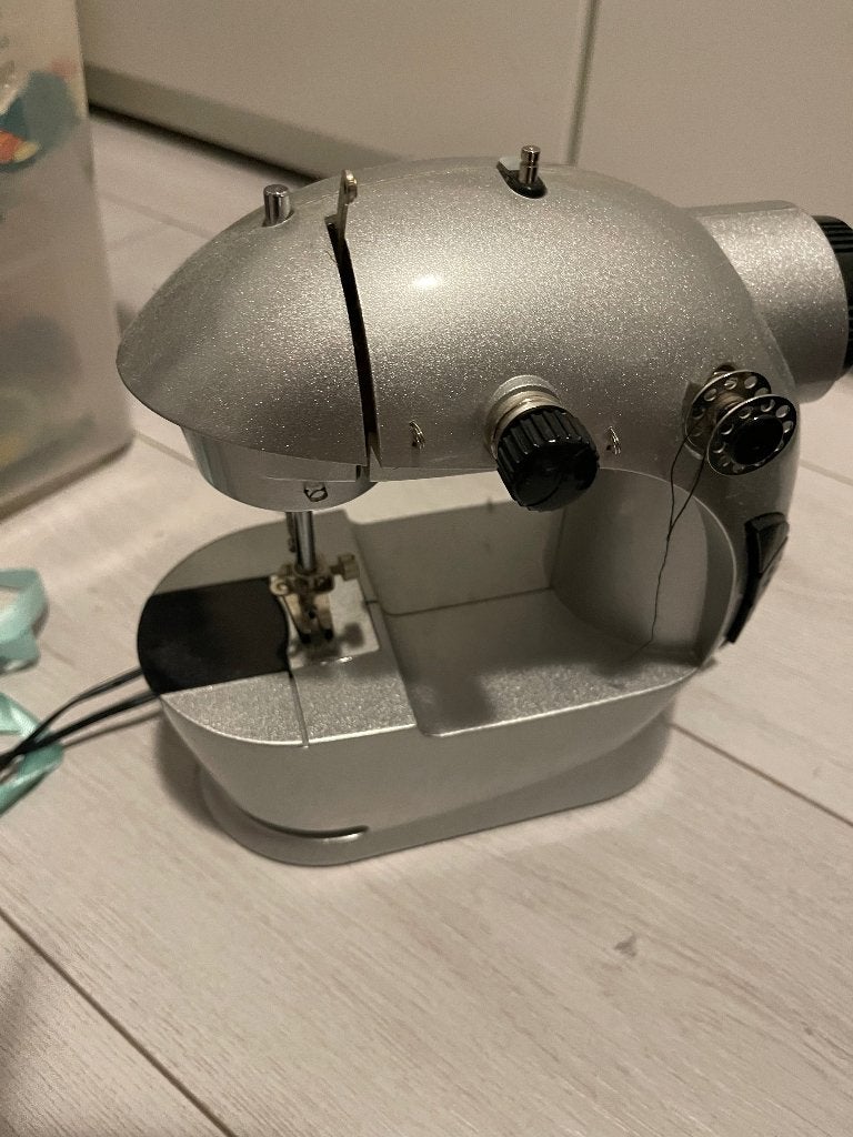 Mini naaimachine, Ophalen of Verzenden, Zo goed als nieuw, Naaimachine, Overige merken