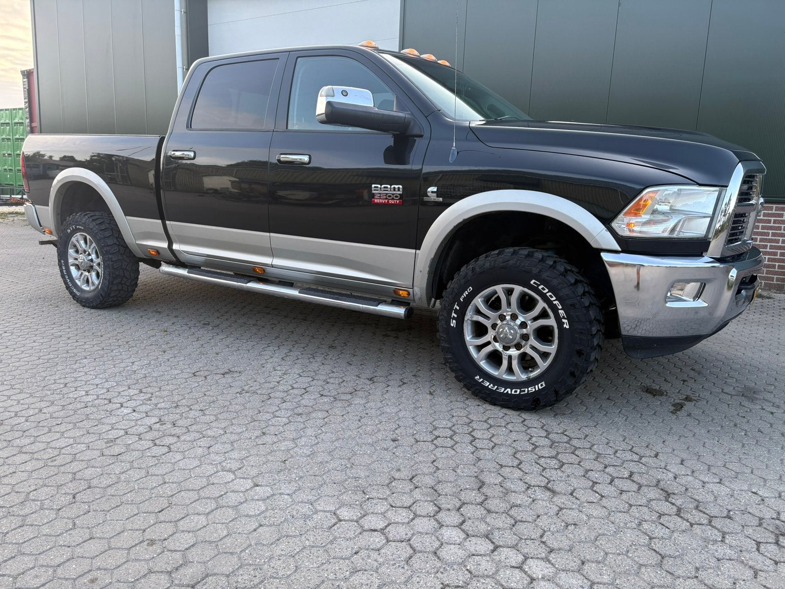 Dodge ram 2500 6.7l cummins laramie, Auto's, Automaat, Zwart, Leder, Diesel