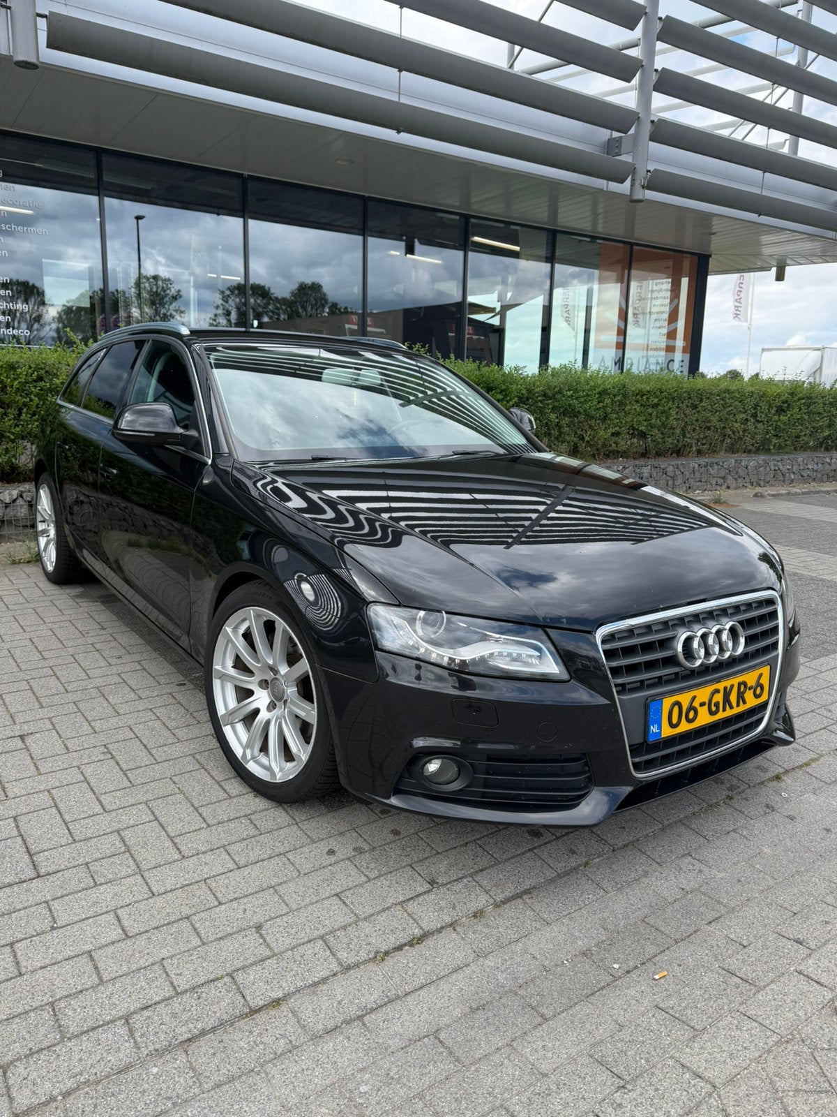Audi A4 1.8 160Pk, Auto's, Audi, 4 cilinders, 160 pk, Zwart, Stationwagon
