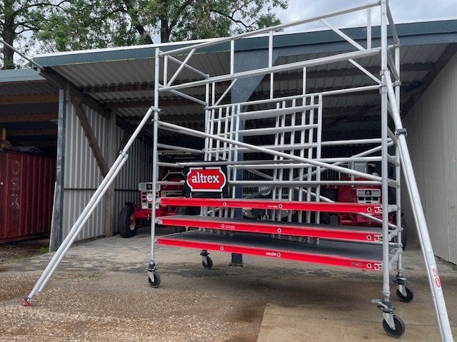 Altrex Rolsteiger met FIBERDECKS, Doe-het-zelf en Verbouw, Steigers, Ophalen, Gebruikt, Rolsteiger of Kamersteiger, 5 meter of hoger