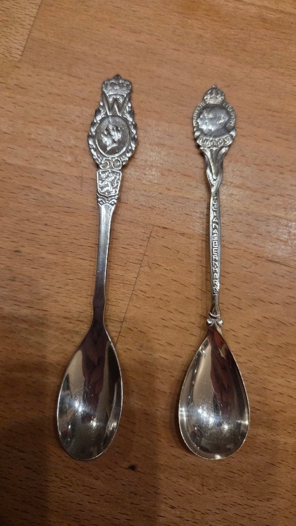 Set van 2 verzilverde herdenkingslepeltjes, Antiek en Kunst, Ophalen of Verzenden