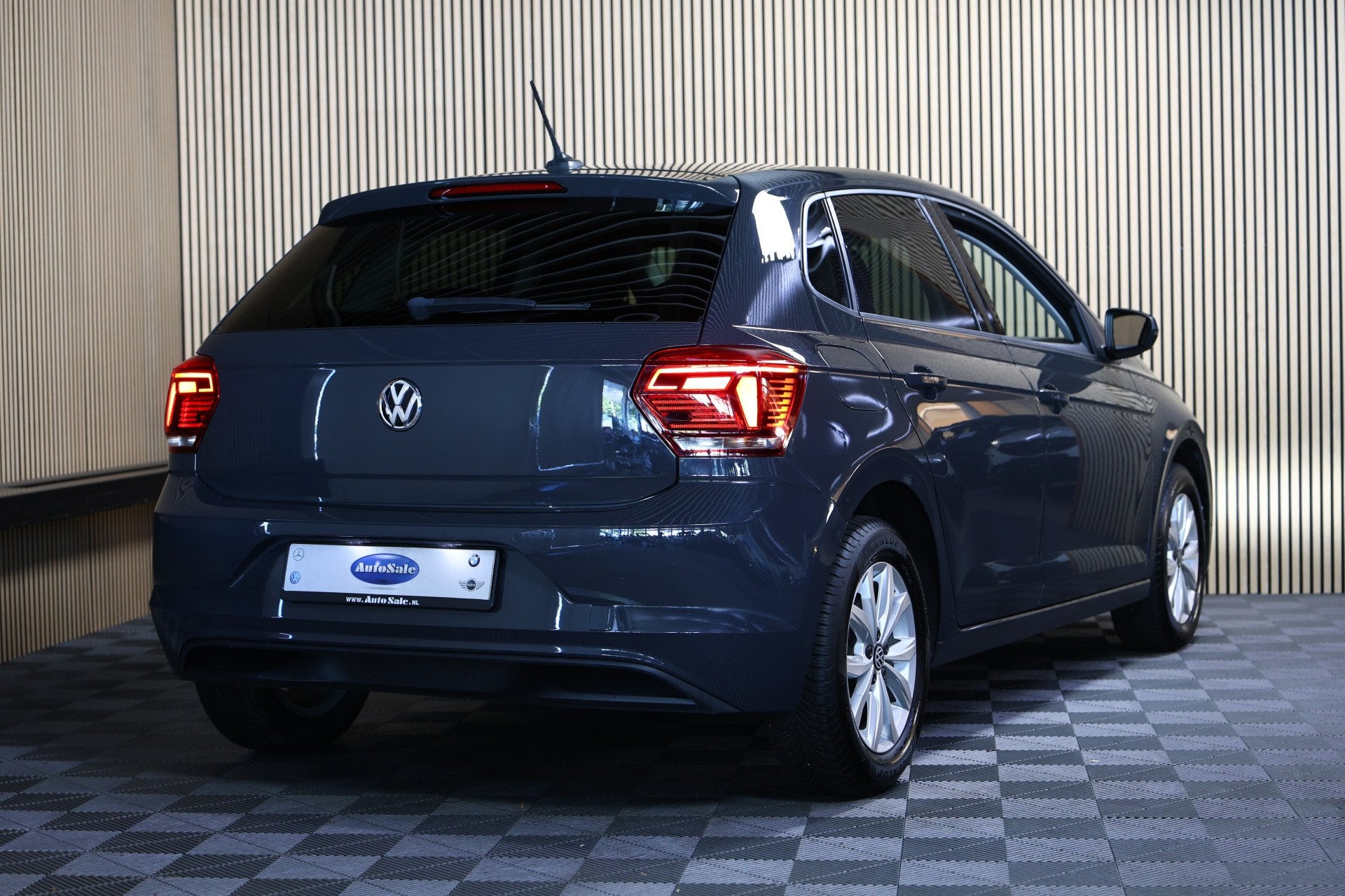 Volkswagen Polo 1.0 TSI Highline NAVI R line interieur NAVI, Voorwielaandrijving, Automatische klimaatregeling, 1063 kg, Gebruikt