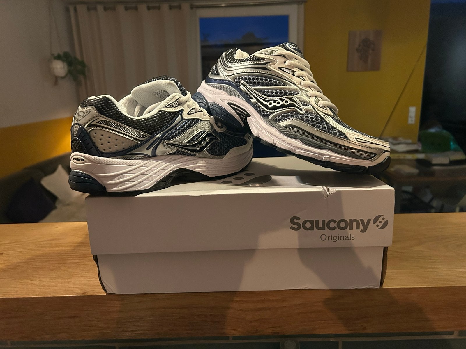 Saucony Omni 9 sneakers - Nieuw in doos, Ophalen of Verzenden, Nieuw, Overige kleuren, Sneakers of Gympen