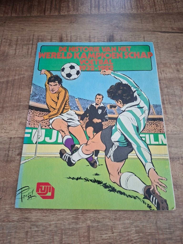De Historie van het Wereldkampioenschap Voetbal 1932–1978, Boeken, Eén stripboek, Ophalen of Verzenden, Zo goed als nieuw