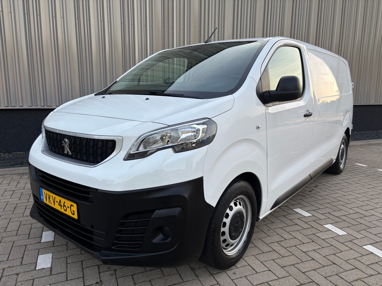 Peugeot Expert 231L GB 1.5 Bluehdi 100pk 44dkm NAP, Voorwielaandrijving, 15 km/l, 4 cilinders, Leder en Stof