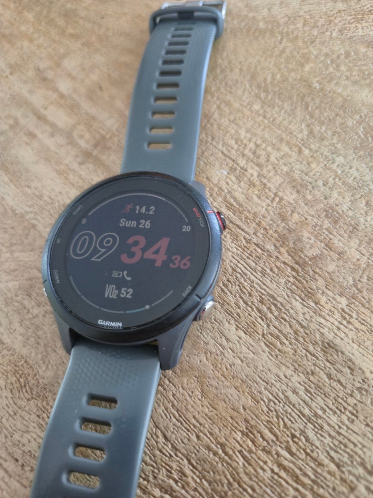 Garmin Forerunner 255 GPS Smartwatch Grijs, Garmin forerunner, Ophalen of Verzenden, Zo goed als nieuw, Waterdicht