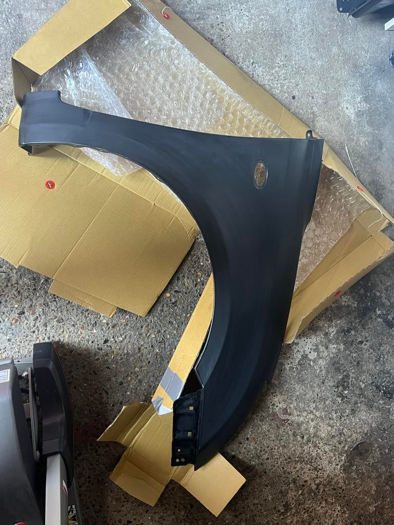 Nieuw zijscherm suzuki siwft., Auto-onderdelen, Ophalen, Voor, Nieuw, Spatbord