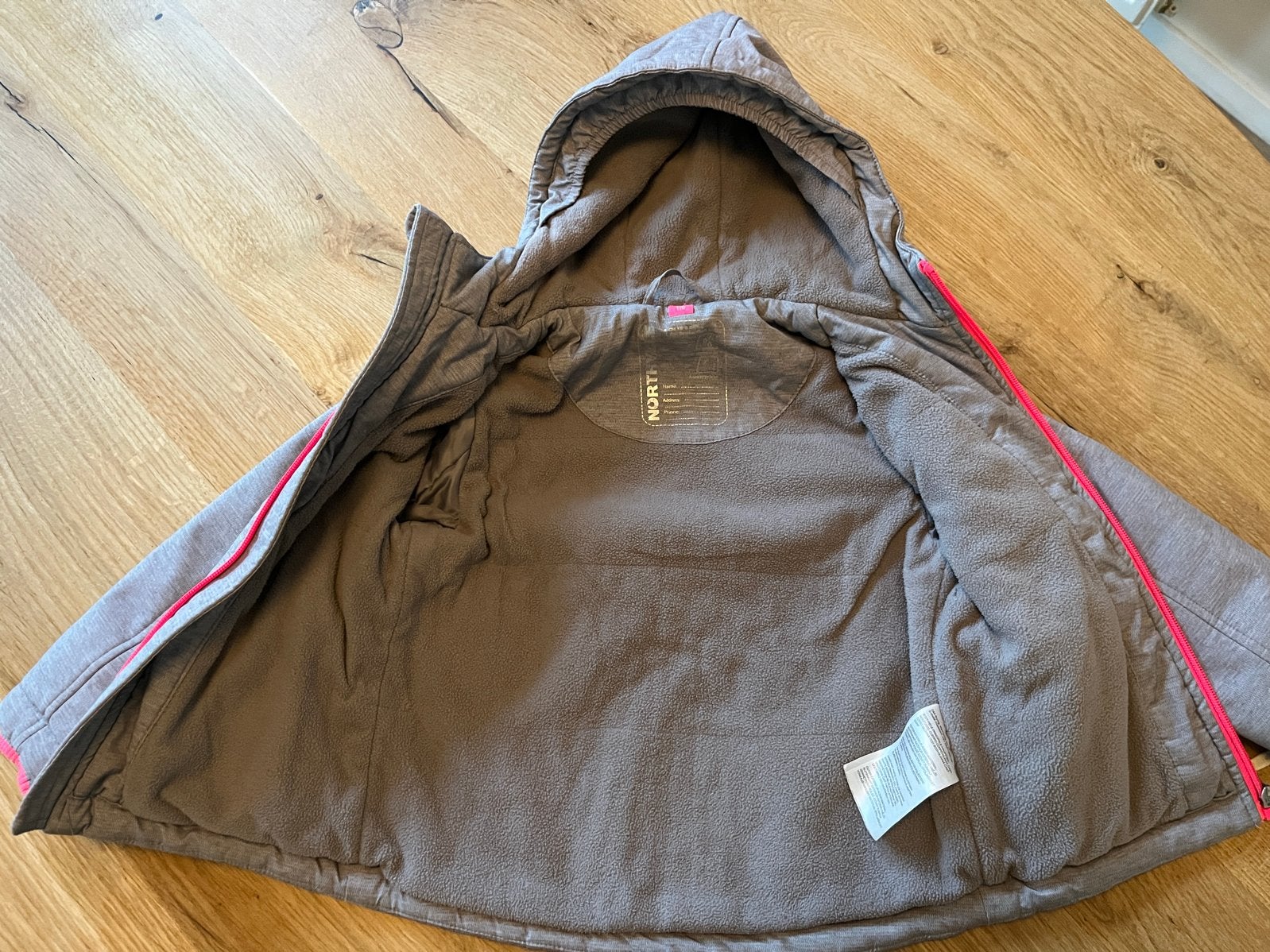 Winterjas Northville maat 104 grijs met roze rits, Kinderen en Baby's, Ophalen of Verzenden, Gebruikt, Meisje, Jas