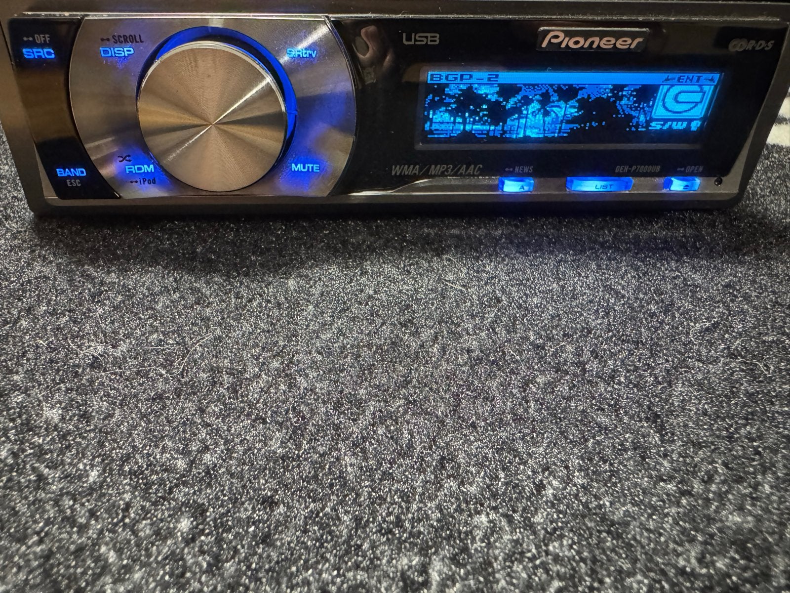 Pioneer DEH-P7000UB Autoradio USB Bluetooth dolfijn scherm, Auto diversen, Ophalen of Verzenden, Zo goed als nieuw
