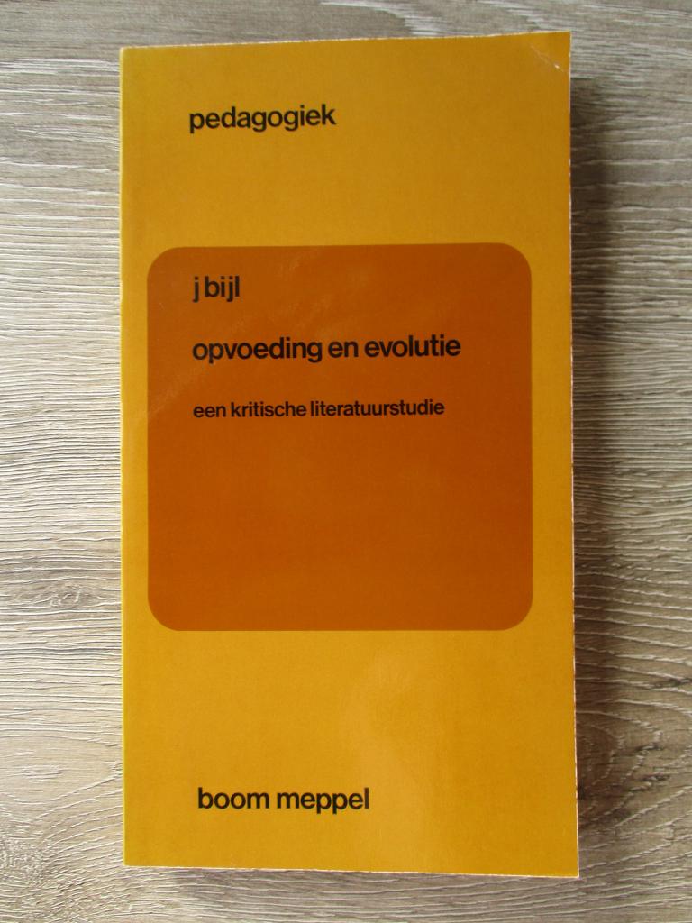 Opvoeding en evolutie - J. Bijl, Ophalen of Verzenden, Gelezen, Zwangerschap en Bevalling