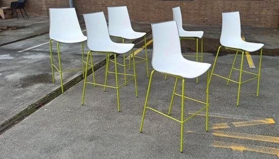 4 x Pedrali 3D colour design barkruk, p/p/s, Huis en Inrichting, Ophalen, Tweedehands, Tweedehands, 90 cm of meer