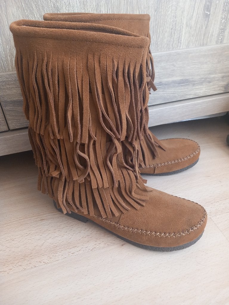 Minnetonka laarzen, Hoge laarzen, Bruin, Ophalen of Verzenden, Zo goed als nieuw