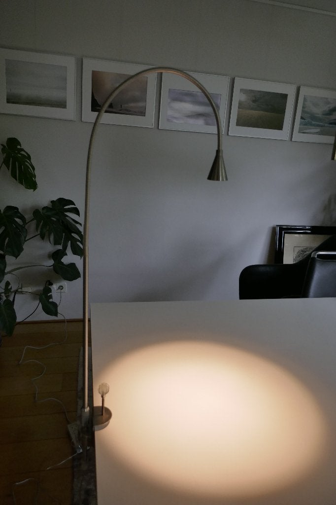 Foto 5 van Zeer flexibele LED tafellamp met tafelblad klem