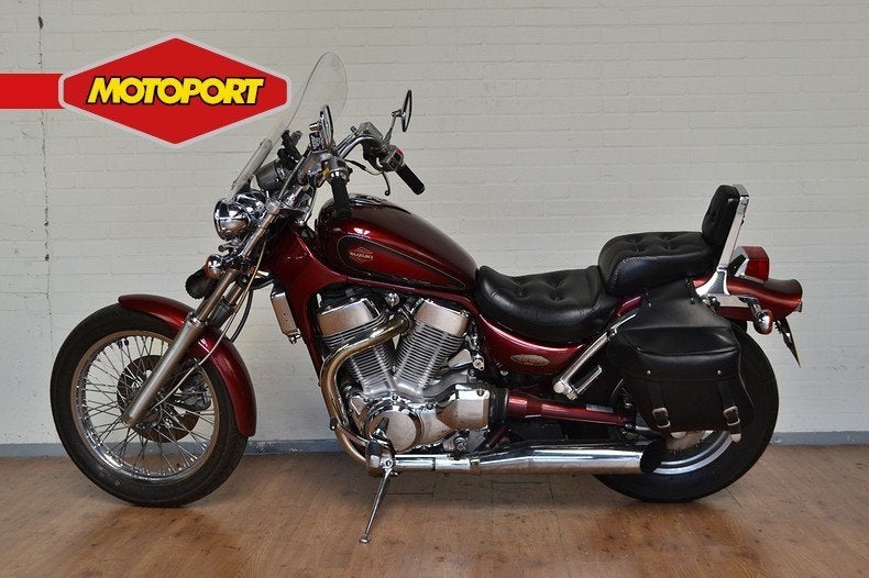Suzuki VS 1400 Intruder (bj 1995), Motoren, Motoren | Oldtimers, Lange Dreef 12
4131NH  Vianen, NL, Suzuki, Chopper, Klantenservice@suzuki.nl