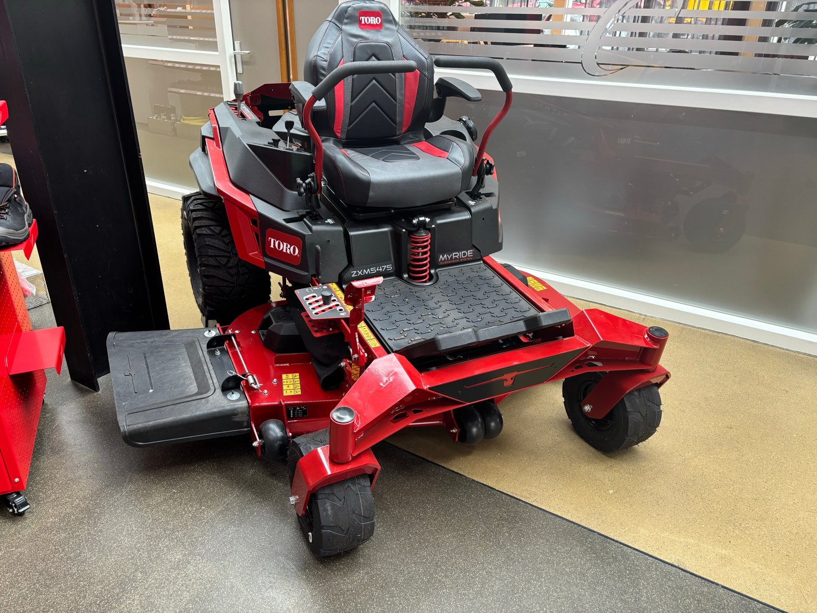 Toro Titan ZXM5475 Zero-Turn Maaier 137 cm 23 PK, Ophalen, Cirkelmaaier, Nieuw, Mulchfunctie