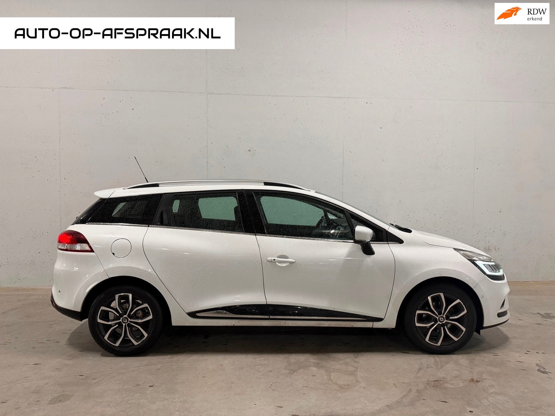 Renault Clio 0.9 TCe Intens Navi Camera Cruise Airco PDC, Voorwielaandrijving, 898 cc, Gebruikt, Euro 6