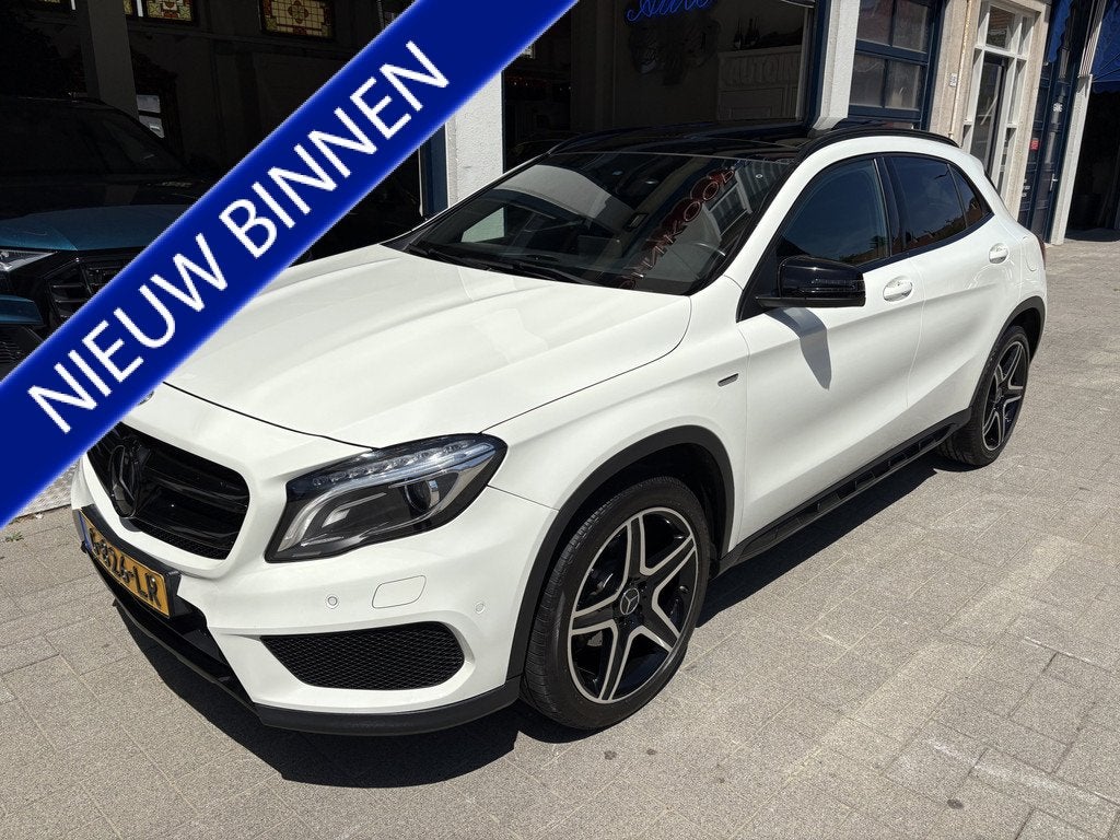 Mercedes-Benz GLA 200 EDITION/AMG/PANORAMA TOPSTAAT/FULL OPT, Gebruikt, 715 kg, Leder en Stof, Wit