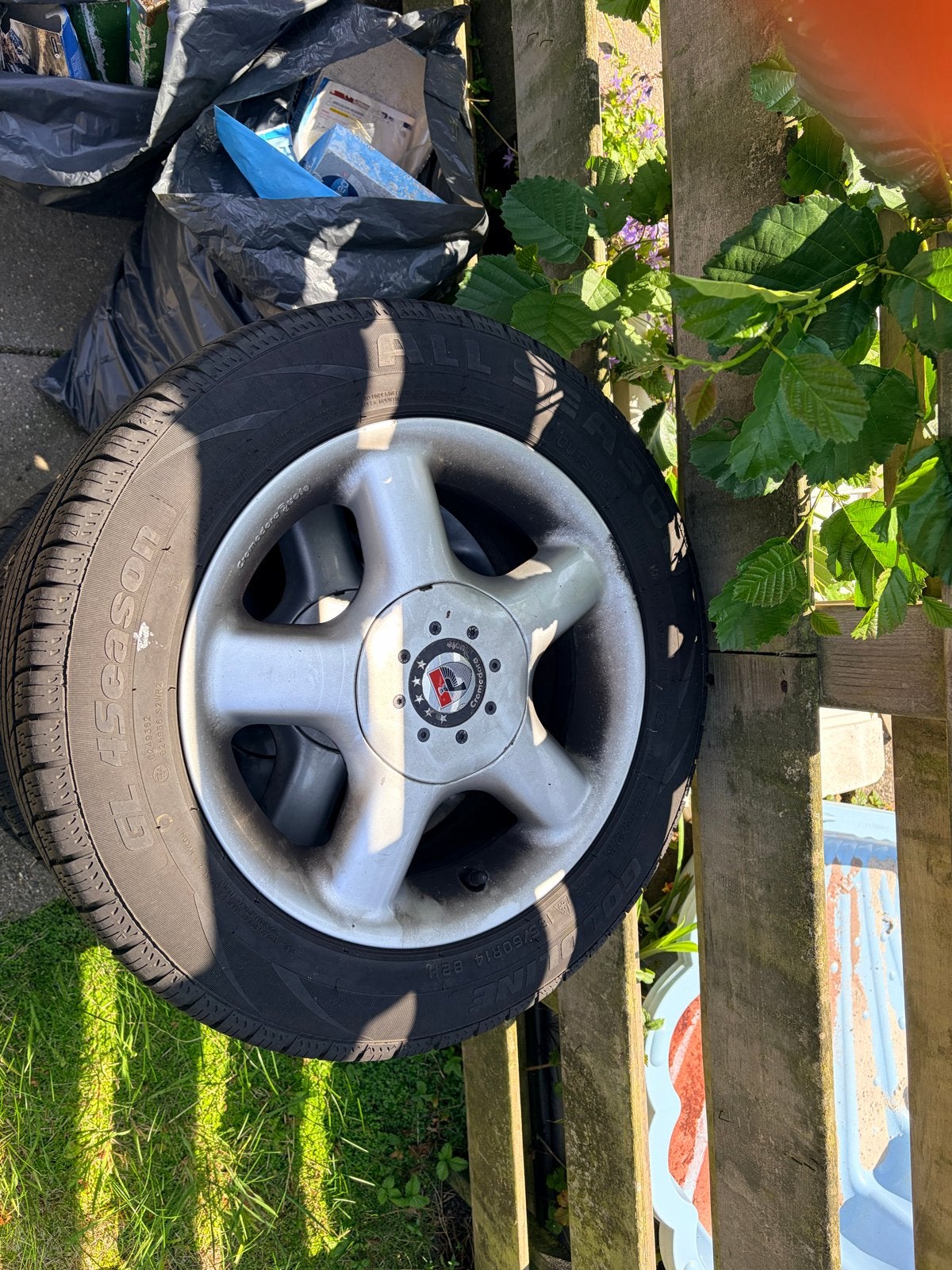 Gebruikte All Season Banden en Velgen 185/60R14, Ophalen, 14 inch, Gebruikt, Banden en Velgen