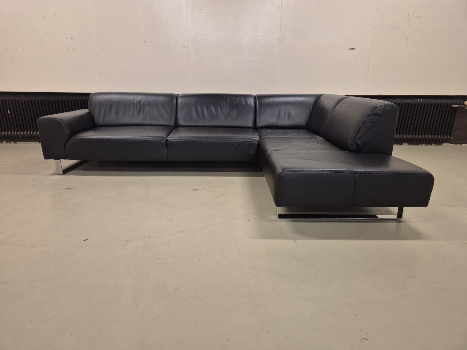Montel Romero - Hoekbank - Zwart - Leer - Design - Sale, Laan der Techniek 21, Veenendaal, 250 tot 300 cm, Ophalen of Verzenden