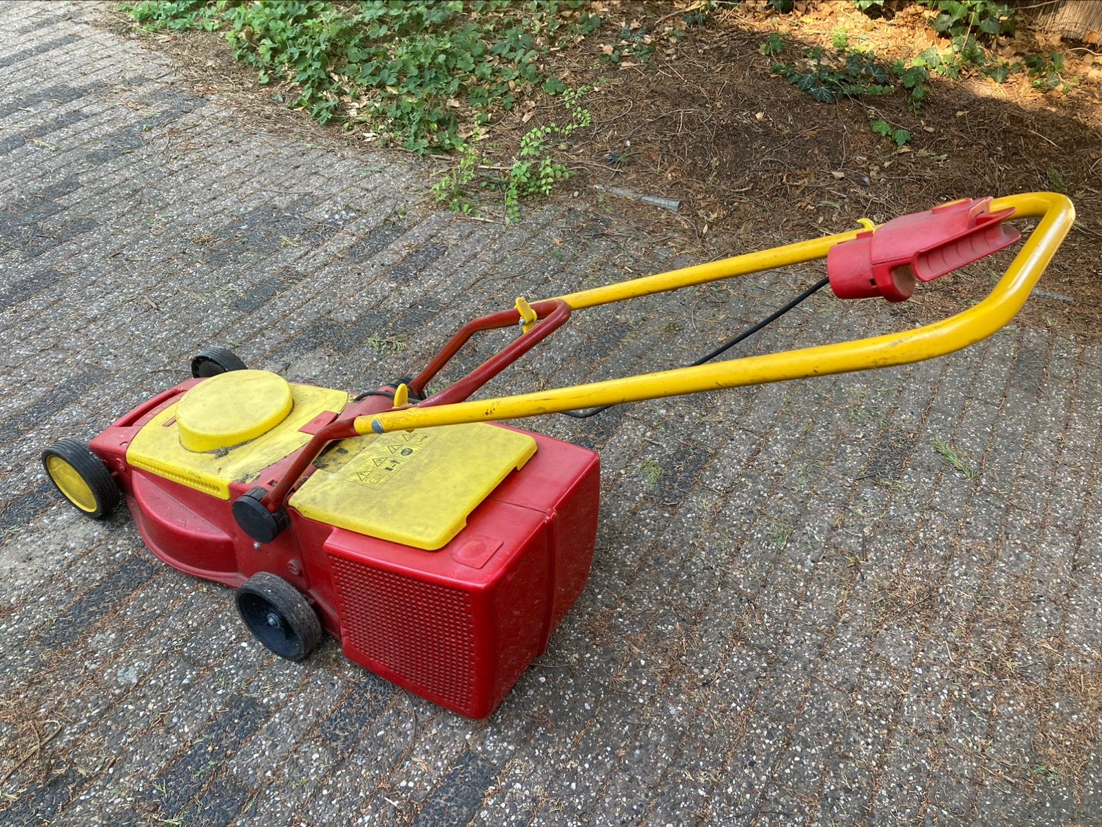Goede grasmaaier, Ophalen, Gebruikt, Elektrische grasmaaier
