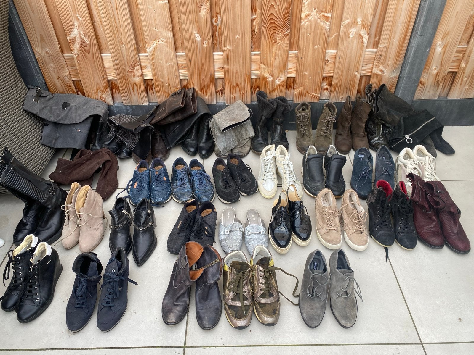 Partij dames schoenen: laarzen, sneakers, hakken (maat 38), Ophalen, Gedragen, Overige kleuren, Hoge laarzen