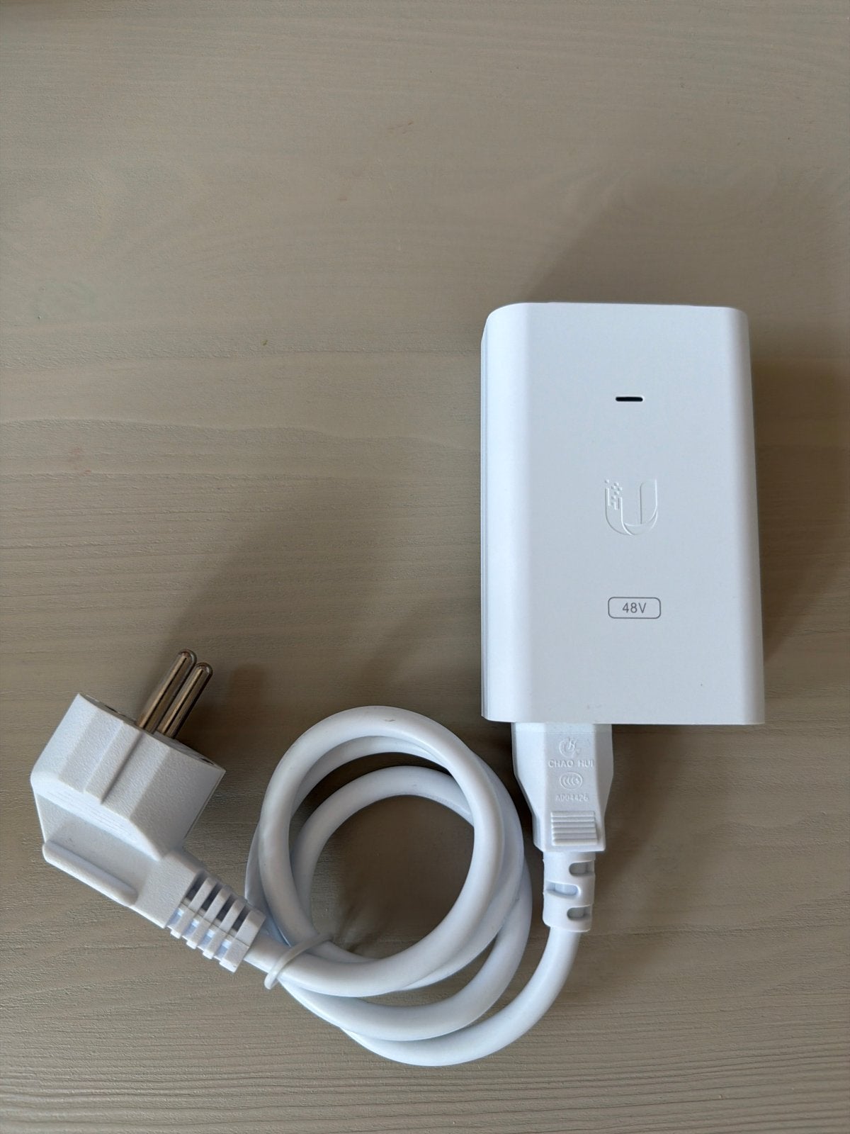 Ubiquiti PoE Adapter 48V Gigabit (POE-48-24W-WH), Ophalen of Verzenden, Zo goed als nieuw
