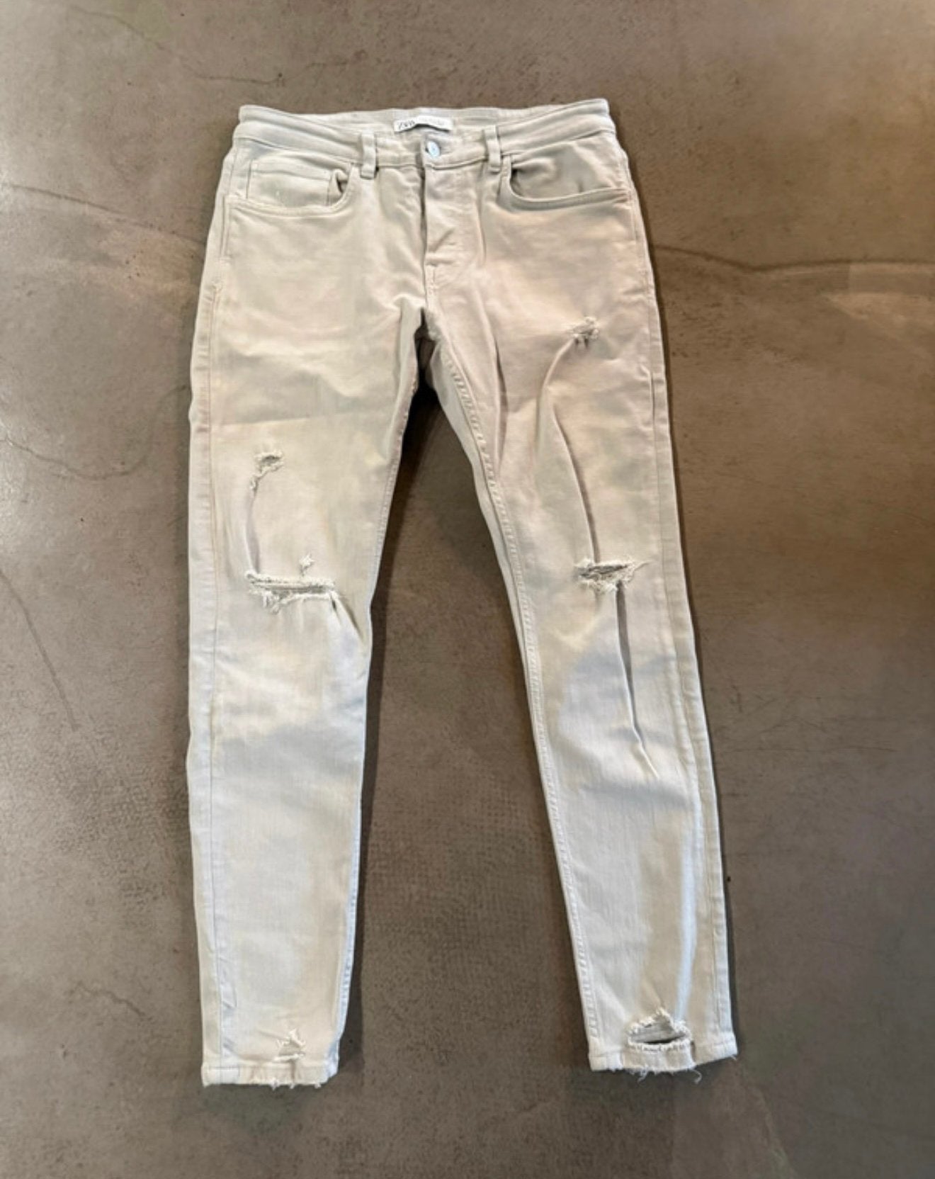 Zara Jeans met Gaten - maat 42, Ophalen of Verzenden, Zo goed als nieuw, Overige kleuren, W33 - W36 (confectie 42/44)