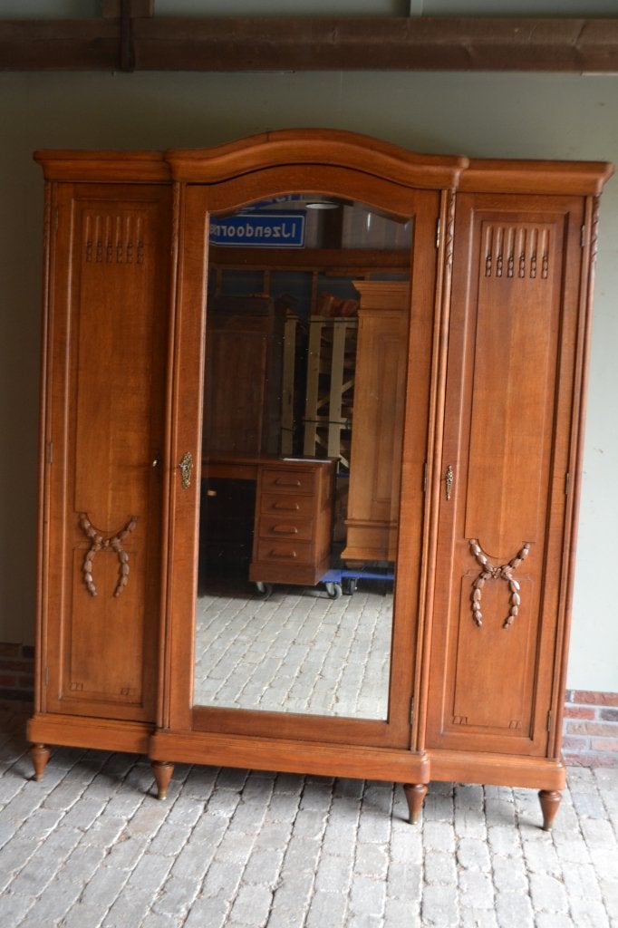 Prachtige antieke eiken houten kledingkast, garderobekast., Verzenden