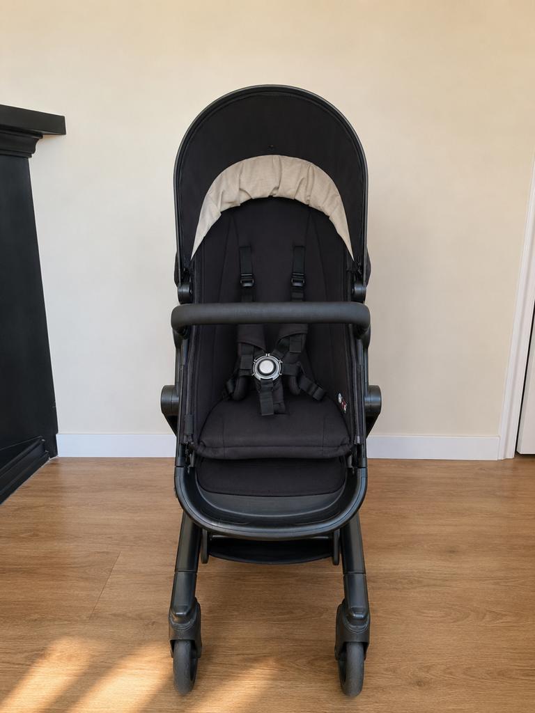 Zwarte Joolz Day + Kinderwagen Inc. Voetenzak, Zo goed als nieuw, Verstelbare duwstang, Ophalen, Kinderwagen