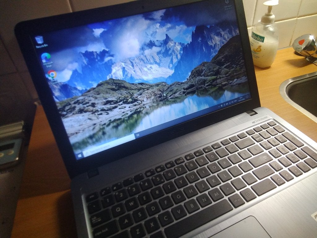 ASUS D540S laptop, Ophalen, Intel n3060, Zo goed als nieuw, SSD
