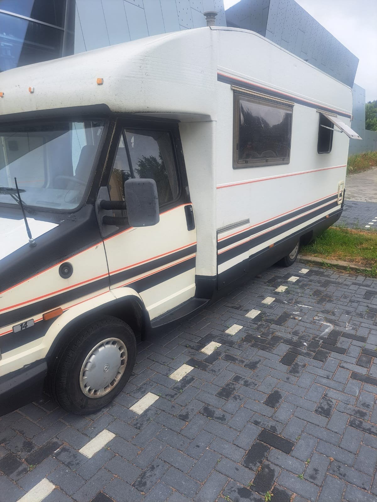 Caravans And Camping Compacte