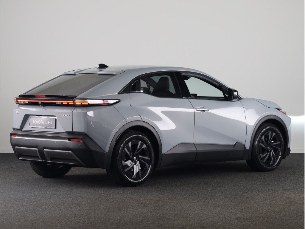 Toyota C-HR+ First Edition 77 kWh *NIEUW* (bj 2026), Auto's, 12 maanden, Leder en Stof, Nieuw, Automatische klimaatregeling