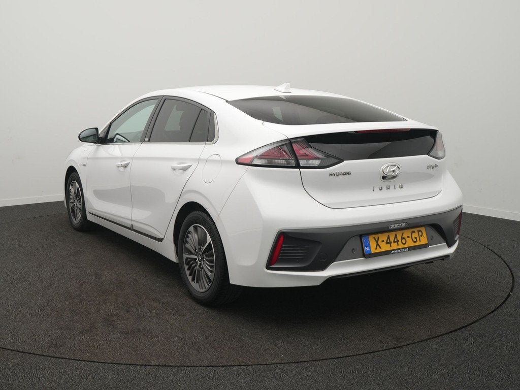 Hyundai IONIQ 1.6 GDi PHEV Comfort - Occasion Lease vanaf, Auto's, Hyundai, Stof, Gebruikt, Overige brandstoffen, Wit
