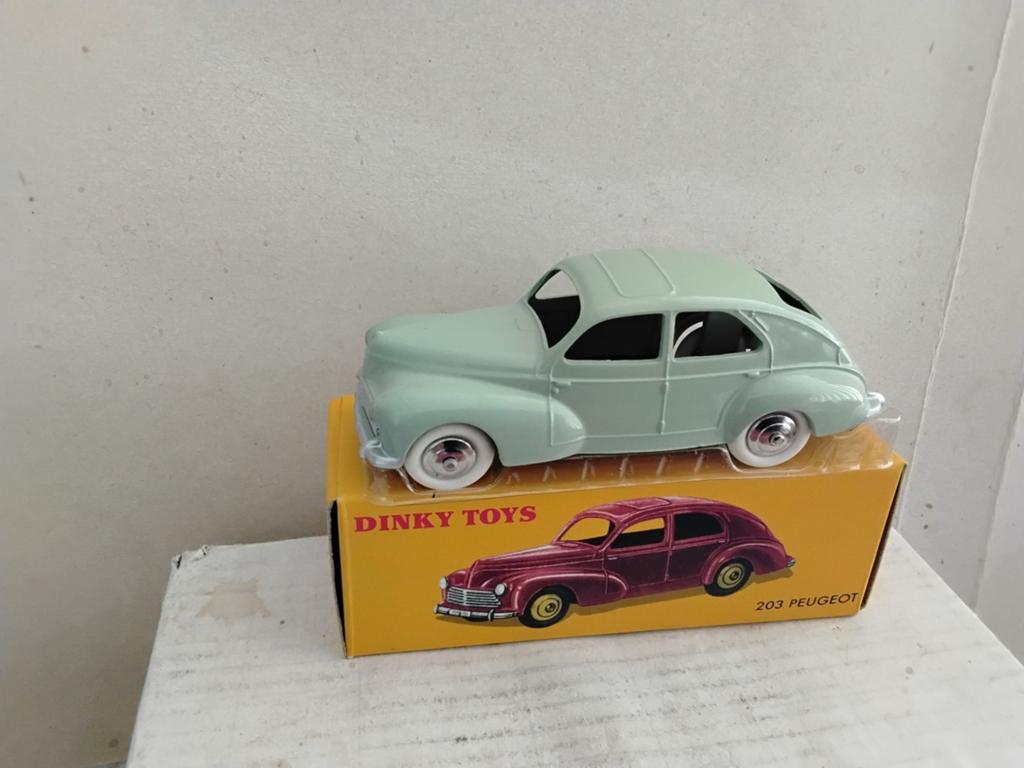 DINKY TOYS ATLAS   PEUGEOT  203   NO  24  R, Hobby en Vrije tijd, Modelauto's | 1:43, Ophalen of Verzenden, Auto, Dinky Toys