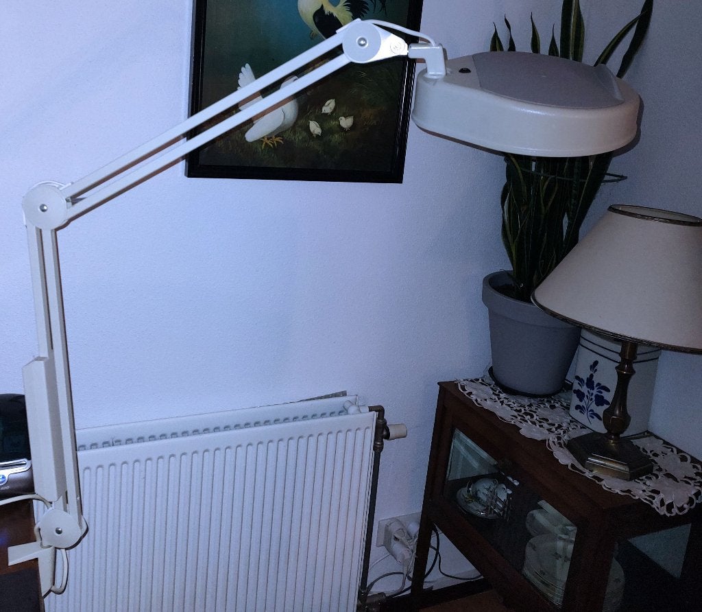 Luxo Loep met licht en afdekklep. Lens 12 cm, loeplamp, Ophalen of Verzenden, Gebruikt, Loeplamp