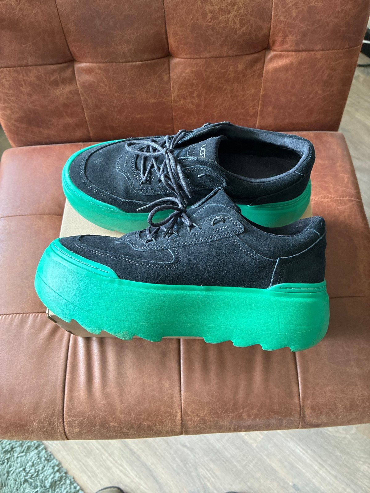 Ugg Platforms Zwart/Groen - Maat 39, Kleding | Dames, Zwart, Ophalen of Verzenden, Sneakers of Gympen, Zo goed als nieuw