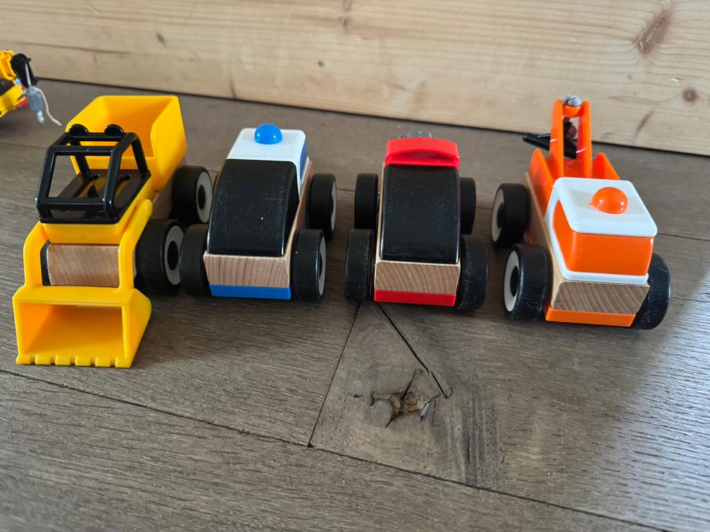 Ikea speelgoed auto 4 stuks, Ophalen, Zo goed als nieuw