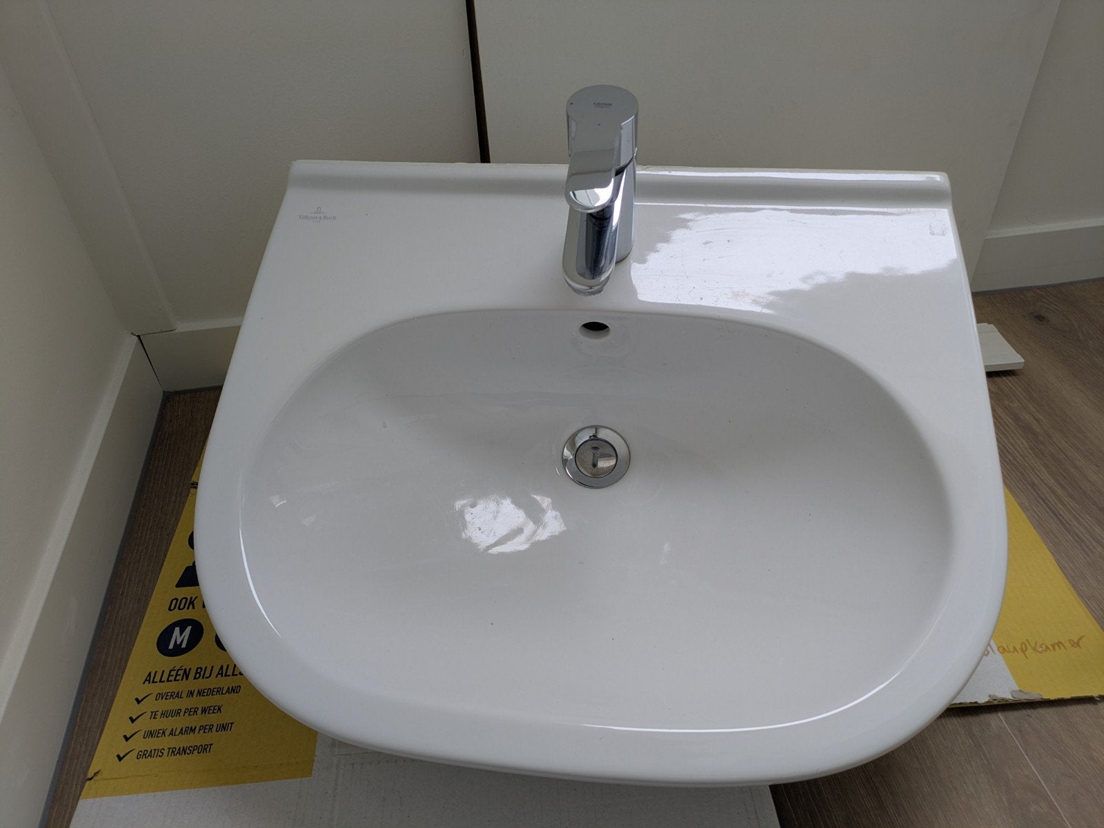 Wasbak Villeroy&Bach met Grohe kraan, nieuw!, Huis en Inrichting, Ophalen, Nieuw, 50 tot 100 cm, Minder dan 100 cm