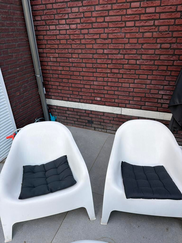 2 Witte Kunststof Tuinstoelen Ikea, Ophalen of Verzenden, Zo goed als nieuw, Kunststof